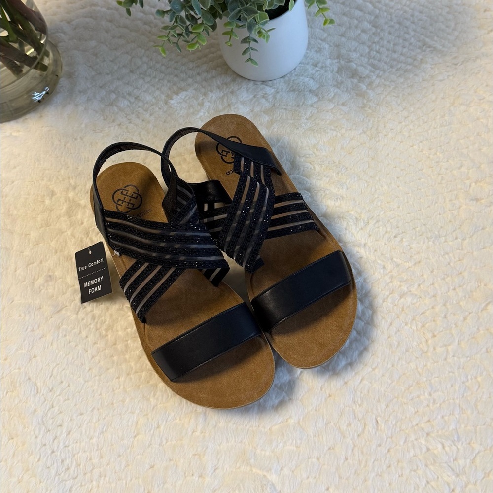 Daisy Fuentes Rhinestone Wedge Sandals – NWT (New with Tags) - Picture 5 of 7